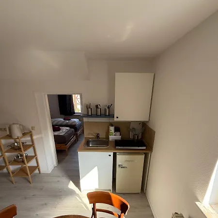 Doppelhaushaelfte Naehe Ederseeradweg - 4 Schlafzimmer, Garten, 2 Baeder 아파트 발트에크