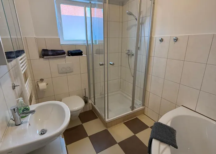 아파트 Doppelhaushaelfte Naehe Ederseeradweg - 4 Schlafzimmer, Garten, 2 Baeder