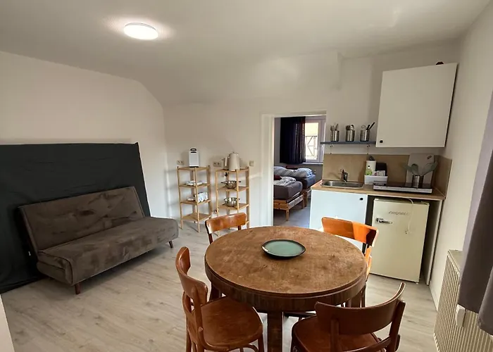 Doppelhaushaelfte Naehe Ederseeradweg - 4 Schlafzimmer, Garten, 2 Baeder * 발트에크